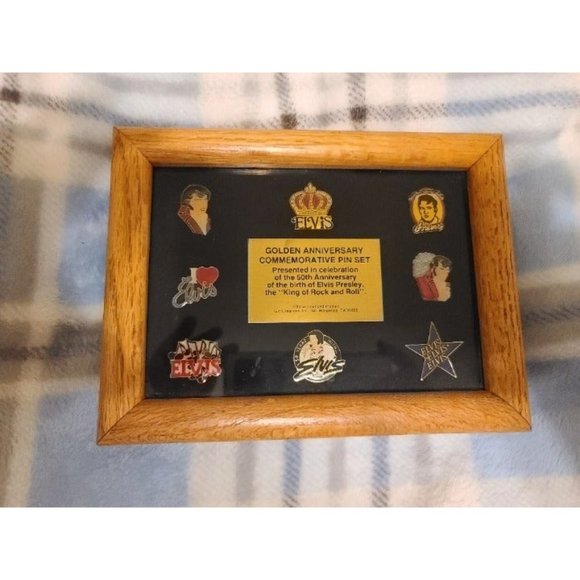8 Vintage Elvis Presley Collectible Pins - Picture 1 of 3